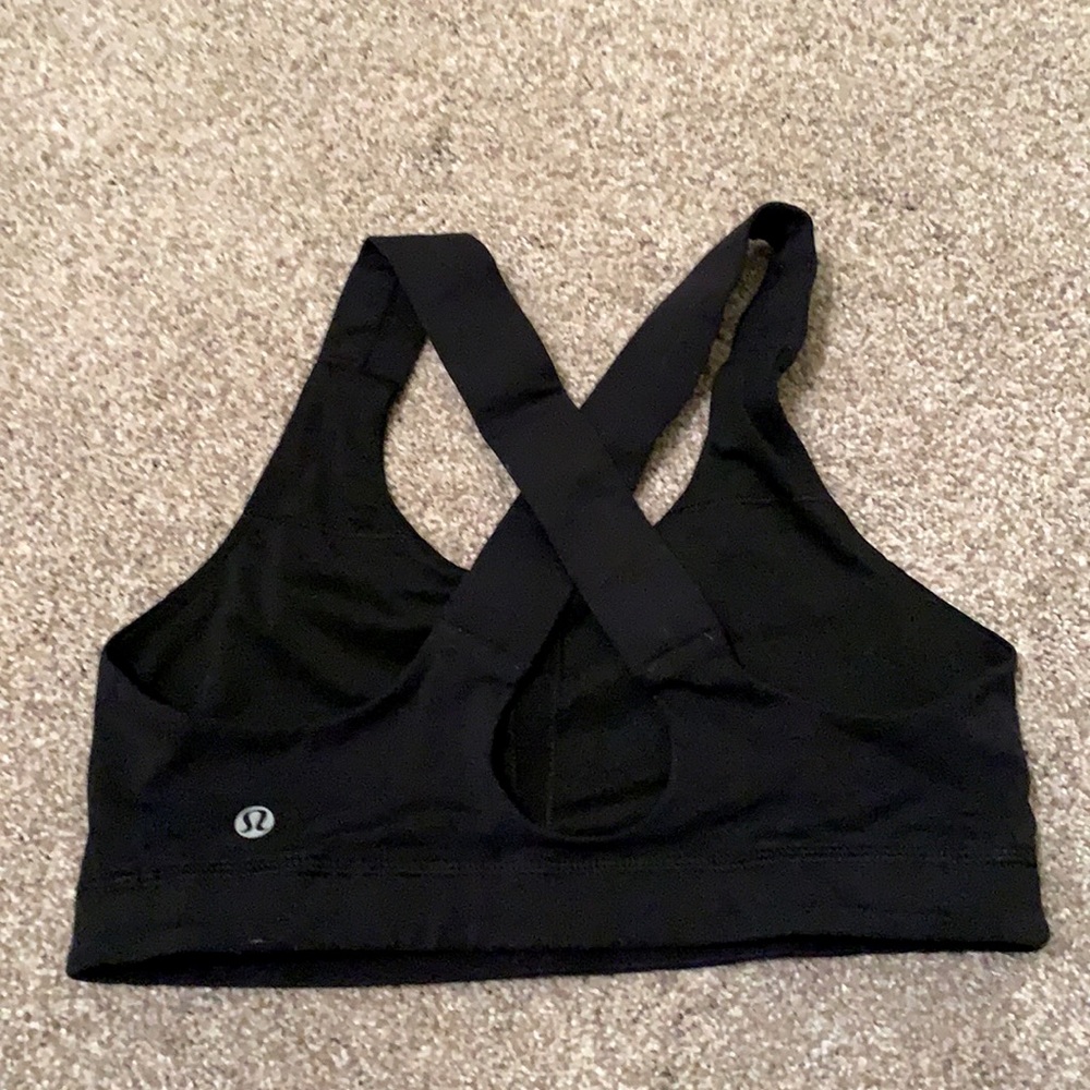 Lululemon sports bra